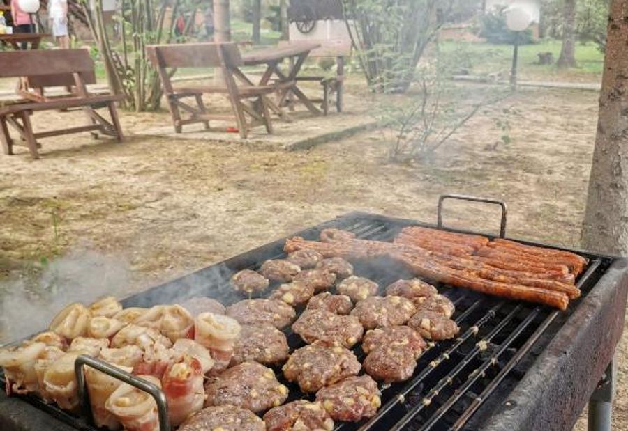 "Garaske Breze" Kućice za izdavanje sa bazenom