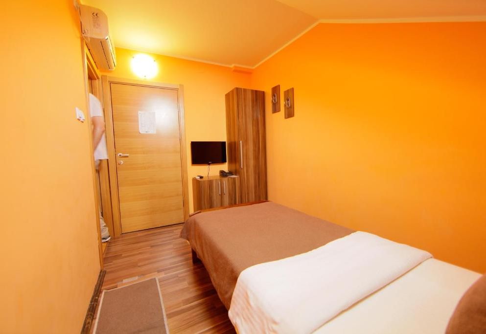 Rooms Konak Mikan