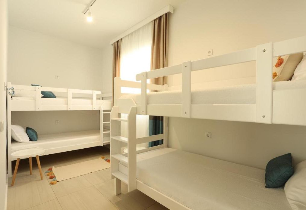 Apartman sa bazenom za 2 osobe i 4 deteta Freedom Place