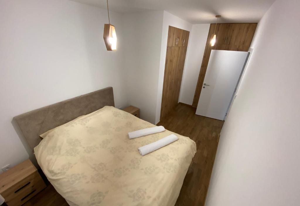 Apartman u centru sa privatnim dvorištem!