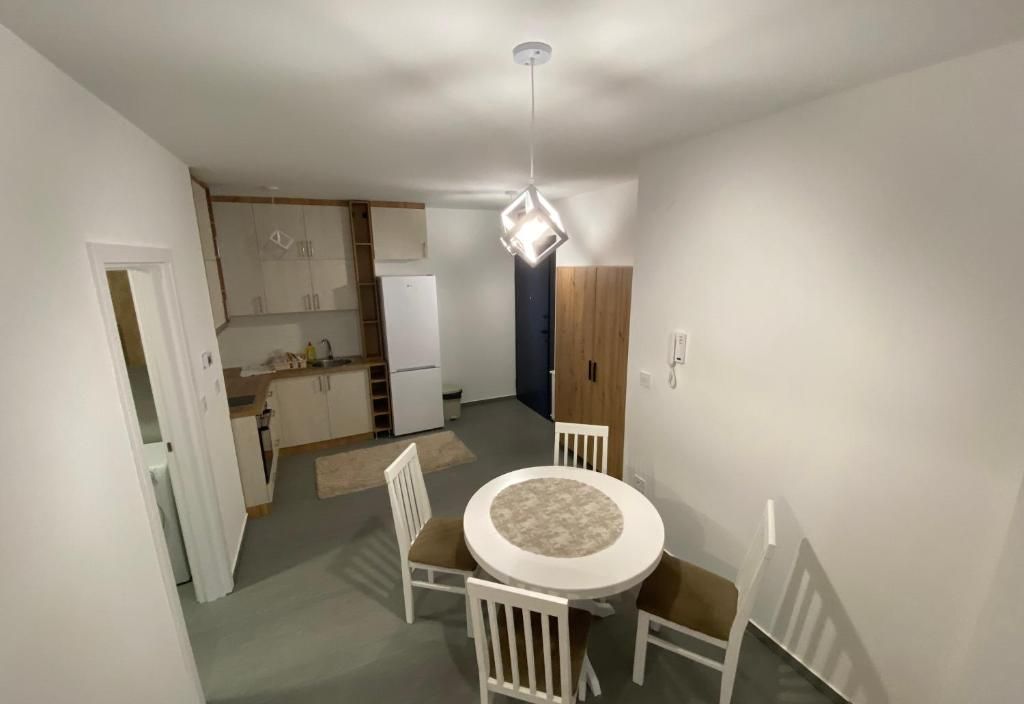 Apartman u centru sa privatnim dvorištem!