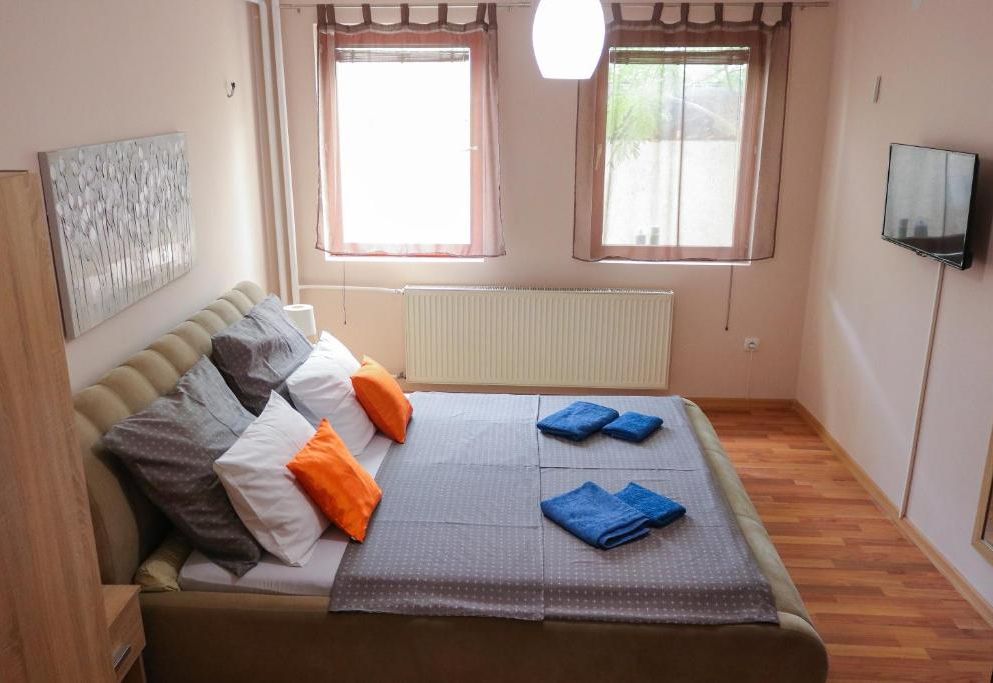 Studio Apartments Maksimović