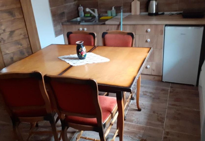 Golemi kamik apartmani Pirot Vlasi