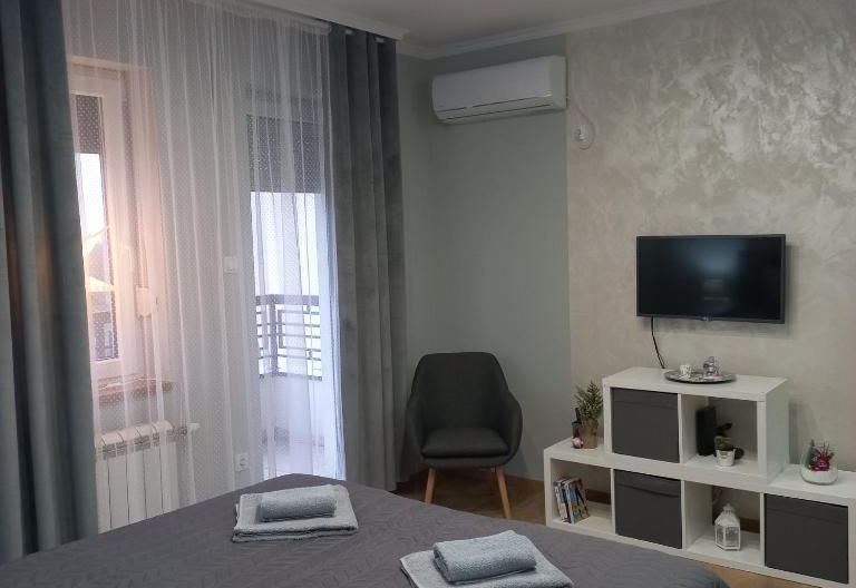 Apartman Lola